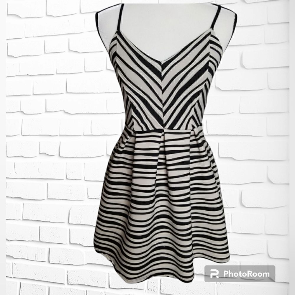 A'gaci Striped fit & flare dress
